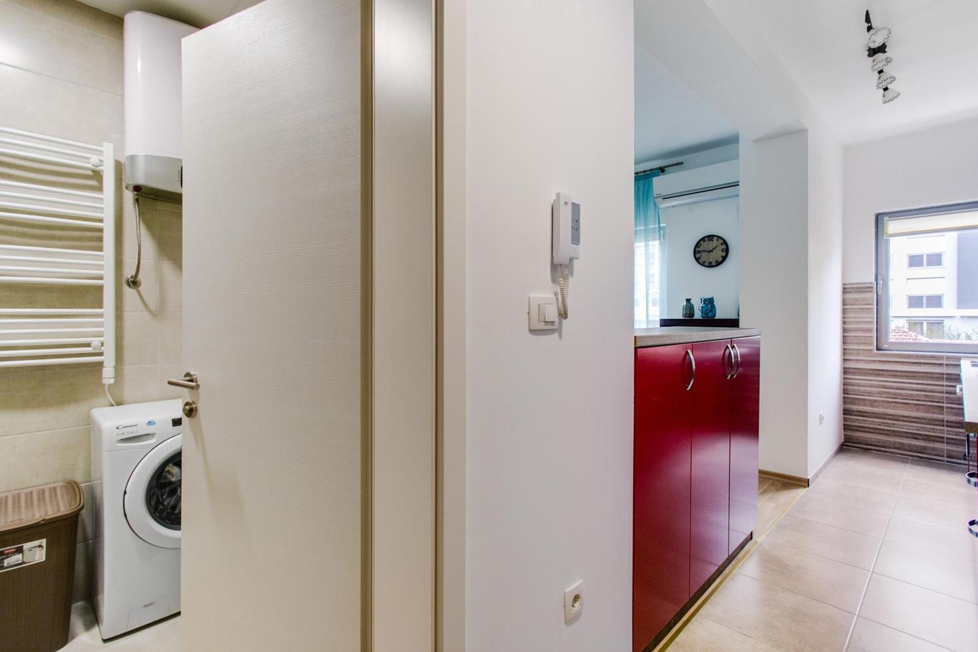 Lora 13.jula, 15 Appartement Budva